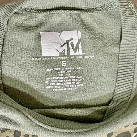MTV Retro Olive Green Leopard Logo Sweatshirt, Sz S - Picture 6 of 9